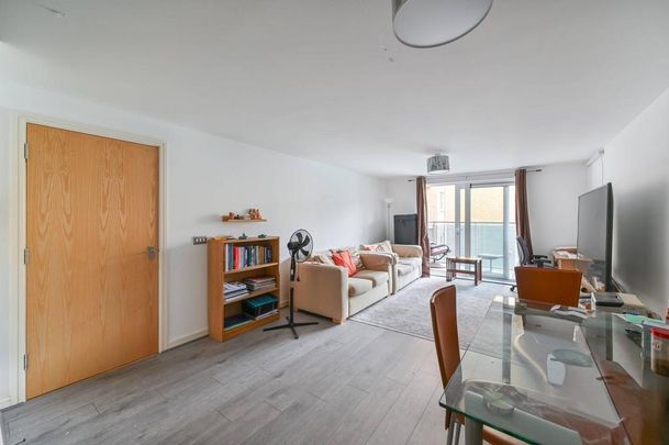 1 bedroom flat to rent - Photo 1