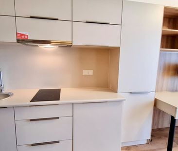 Unit with hotel-standard amenities - Photo 5