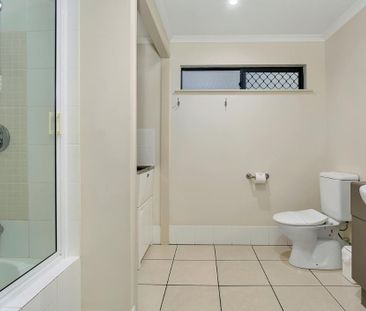 CAIRNS CITY APARTMENT, IN SOUGHT AFTER COMPLEX! - Photo 1