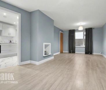 3 bedroom semi-detached house to rent - Photo 3