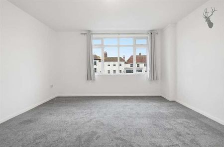 High Street, Epping, CM16 - Photo 4