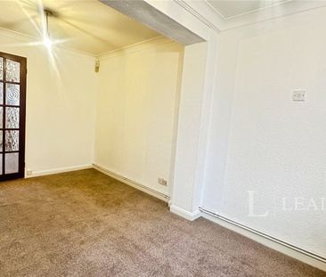 3 bedroom house to rent Bodmin Road, Luton, Bedfordshire, LU4 - Photo 2