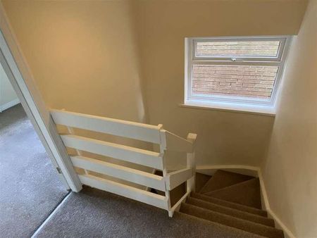 Valley Road, Heaton Mersey, Stockport, SK4 - Photo 2