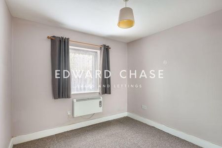 2 bedroom ground floor flat to rent - Photo 2