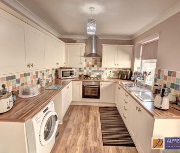 3 bedroom terraced house to rent - Photo 1