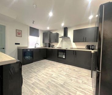 1 bedroom in a house share to rent - Photo 3