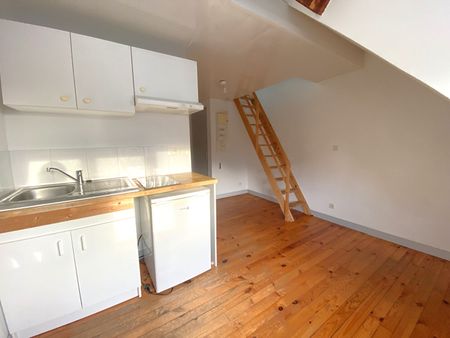 Location Appartement 1 pièce 19m² - Photo 2