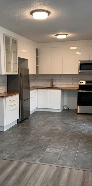 5 1/2 Canal Lachine - 3e étage- Rénové - Photo 1