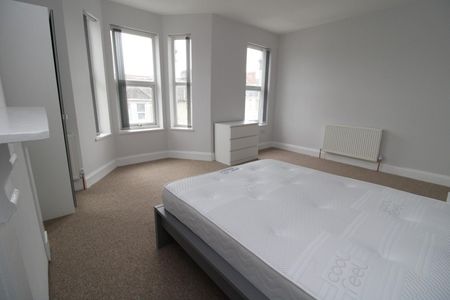 Ashford Road, Plymouth - Photo 2