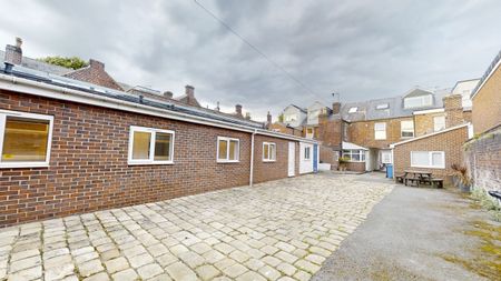 8 bedroom house share to rent - Photo 4