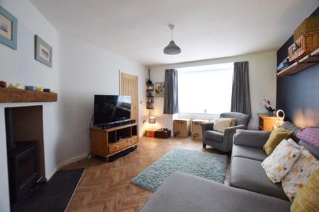 3 bedroom detached house to rent - Photo 2