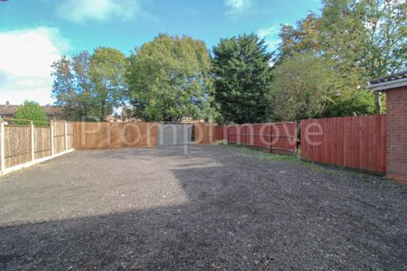 Studio to rent - Photo 5