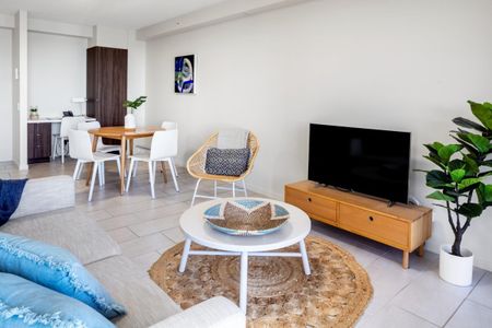 FIRST CLASS LIVING IN THE HEART OF MOOLOOLABA - Photo 4