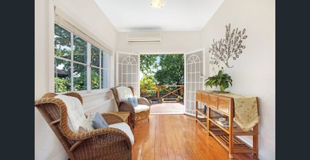 CHARMING SEMI IN WHISPER QUIET STREET - Photo 2