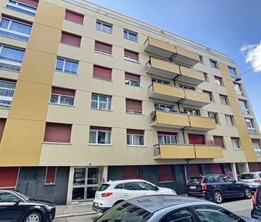 LOGEMENT DE 2 PIECES SITUE AU CENTRE-VILLE - Foto 1