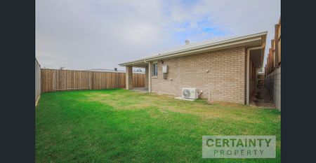 Luxurious Family Living in a Quiet South Ripley Street - Photo 4
