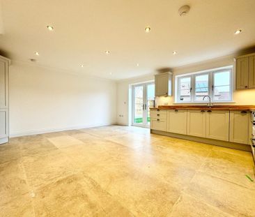 3 bedroom detached house to rent - Photo 3