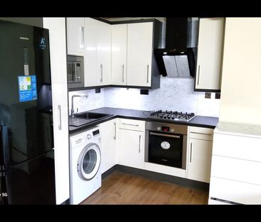 1 Bed Flat, Master Gunner Place, SE18 - Photo 6