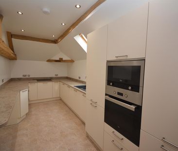 The Hayloft, Upper Brook Farm, Uttoxeter, Uttoxeter, ST14 8NU - Photo 2