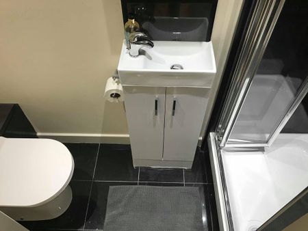 Studio to rent - Photo 5