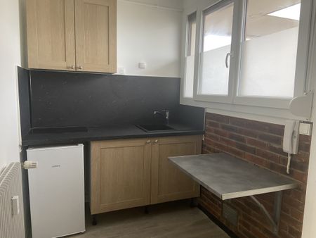 Appartement RUE HOURELLE - Photo 5