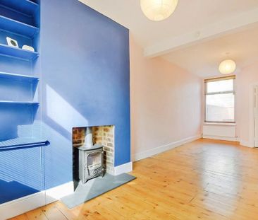 2 bedroom terraced house to rent - Photo 2