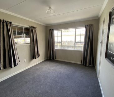 112 West Street, Hawthorndale - Photo 2