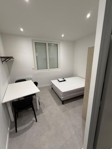 Location Appartement 1 pièce 17m² SOUILLAC 46200 - Photo 2