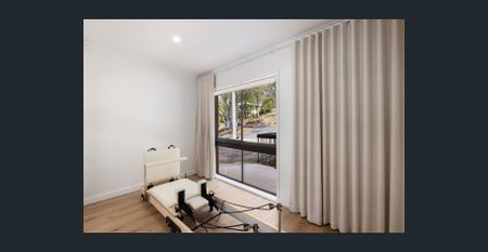 Family Home with Built-In Views and Self-Contained Suite - Photo 2