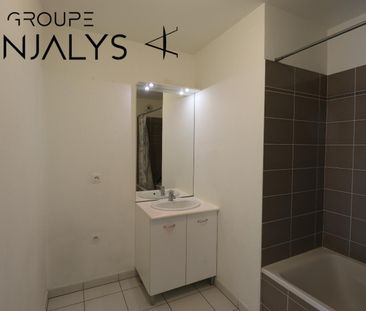 Location Appartement 3 pièces 66m² ST FONS 69190 - Photo 2