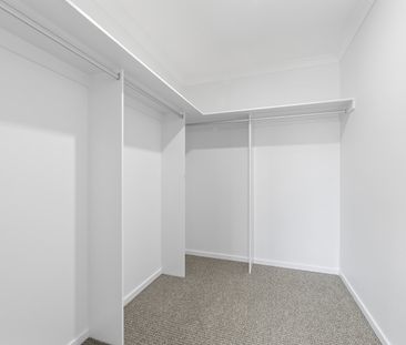 40 Deanside Drive, Deanside VIC 3336 - Photo 5