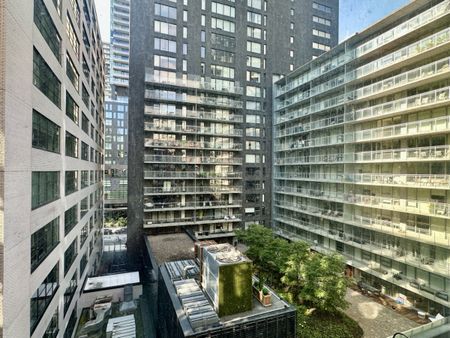 Quartier des Spectacles : condo-loft d'une chambre, offert en location semi-meublée ! - Photo 2