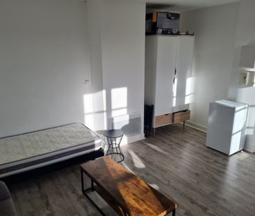 Location Appartement 1 pièce 23m² ANGOULEME 16000 - Photo 2