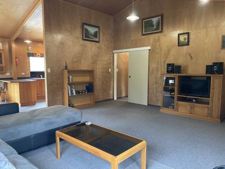 362 Mutiny Road, Havelock North - Photo 2