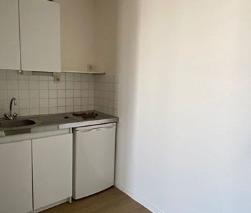 Location Appartement 2 pièces 30m² - Photo 2