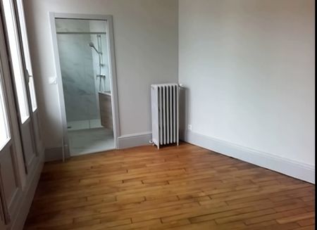 Location Appartement 4 pièces 104m² ORLEANS 45000 - Photo 3