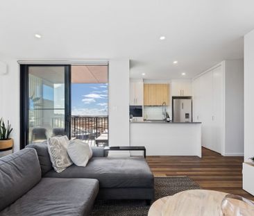 Luxurious Open-Plan Living in the heart of Denman Prospect - Photo 1