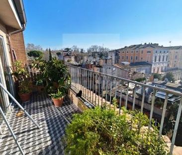 Attic-Trastevere: Beautiful modern, fully furnished 2 Bedroom penthouse, 2 bath, large livingroom, 2 panoramic terrace. Wood floors, air conditioning, doorman builiding, silent and sunny. REF 1879 - Foto 4