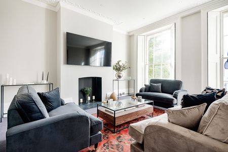 Chepstow Place - Photo 2