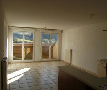 Location Appartement 3 pièces 74m² - Photo 2