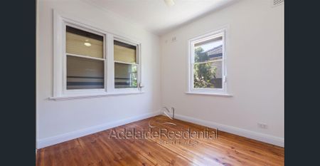 Refurbished three bedroom home - Photo 2