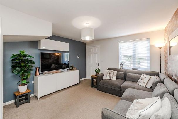 3 bedroom terraced house to rent - Photo 1