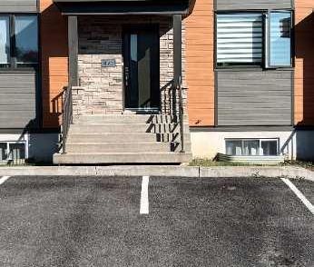 Maison en rangée 4 1/2 à louer à l'Ancienne-Lorette - Photo 1
