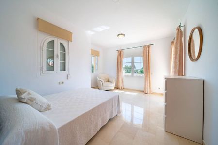 3 bedroom luxury Villa for rent in Marbella Del Este, Andalusia - Photo 3