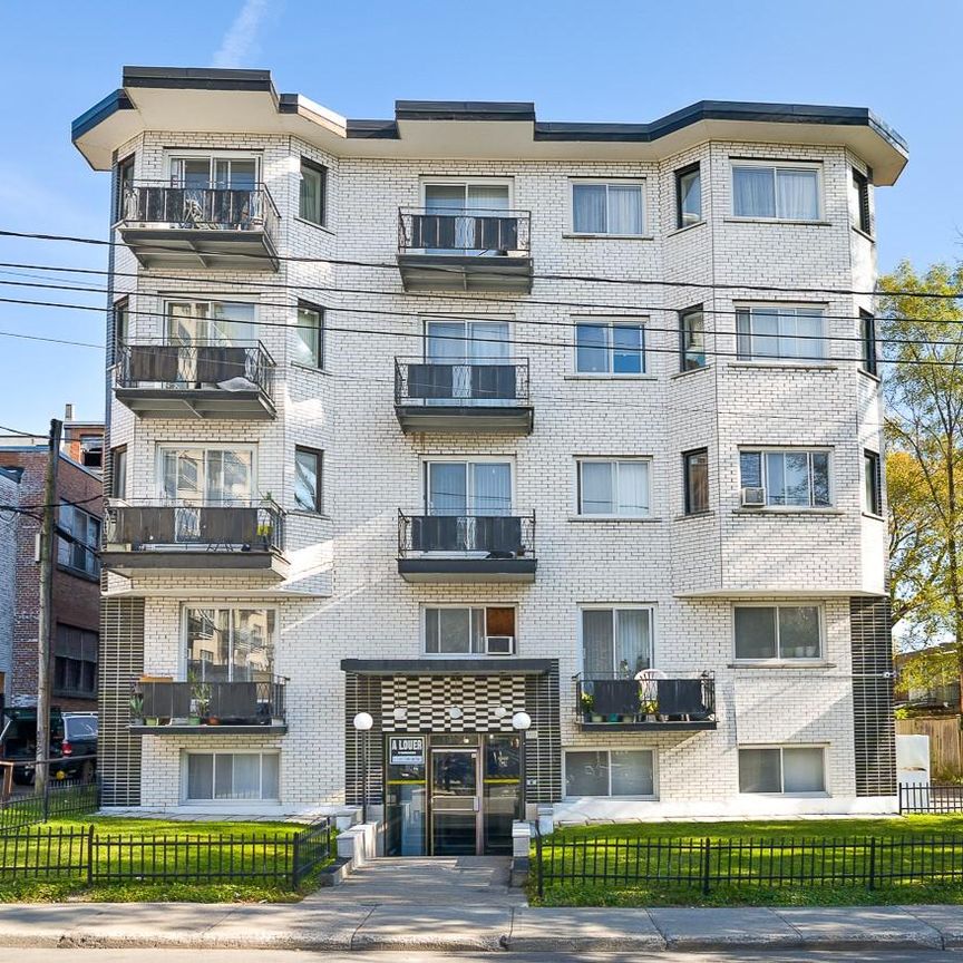 1 Bedroom 1 Bathroom - 5320 Avenue Bourret, Montréal - Photo 1