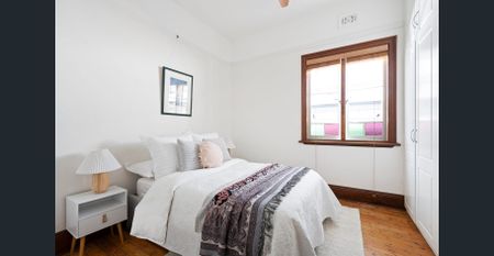 North-facing semi with leafy privacy plus fabulous garden studio (5 - 7 month lease available) - Photo 3