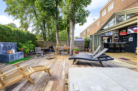5 bedroom end of terrace house to rent - Photo 3