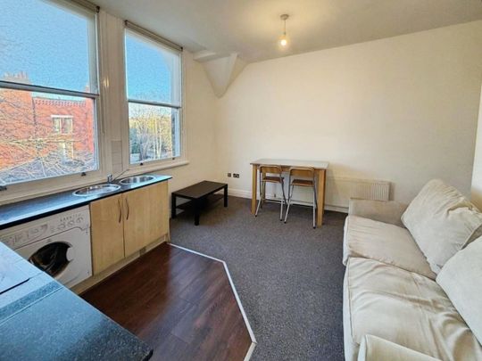 1 bedroom Flat To Let - Photo 1
