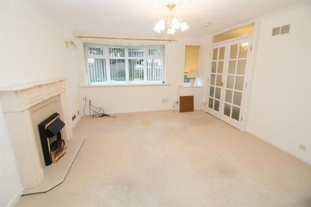 3 Bedroom House - Semi-Detached - Photo 1