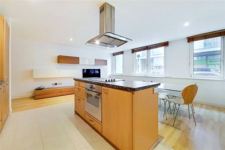 2 bedroom flat in Winchester Road - Photo 5